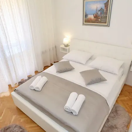 Guest house Neva Modern 4*