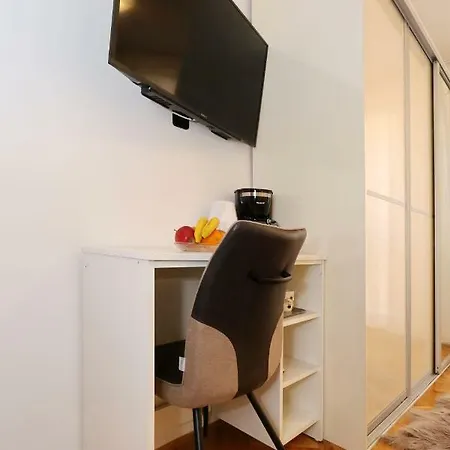 Neva Modern Gasthuis Zadar