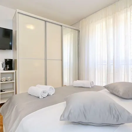 Gasthuis Neva Modern