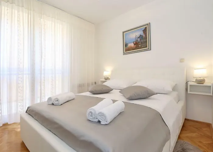 Neva Modern Gæstehus 4*