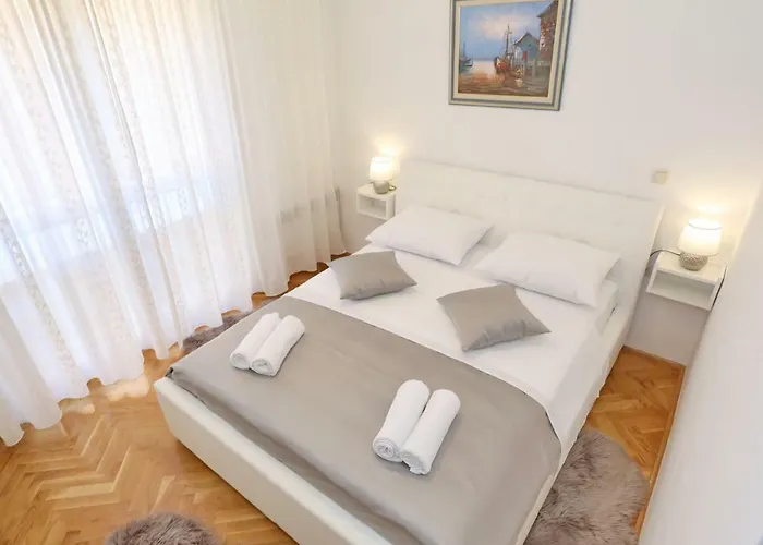 Gæstehus Neva Modern 4*